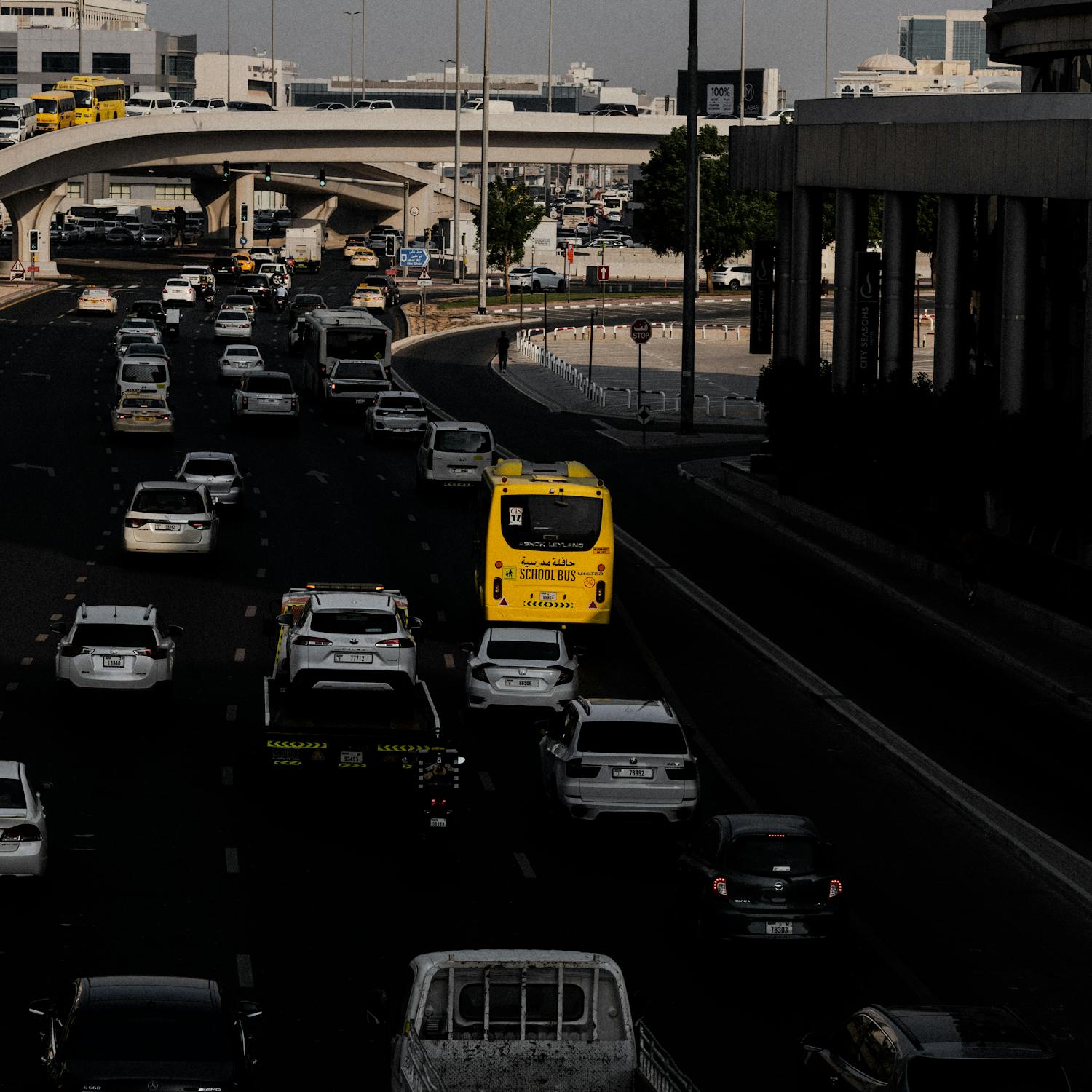 Complexo de viadutos com grande trânsito